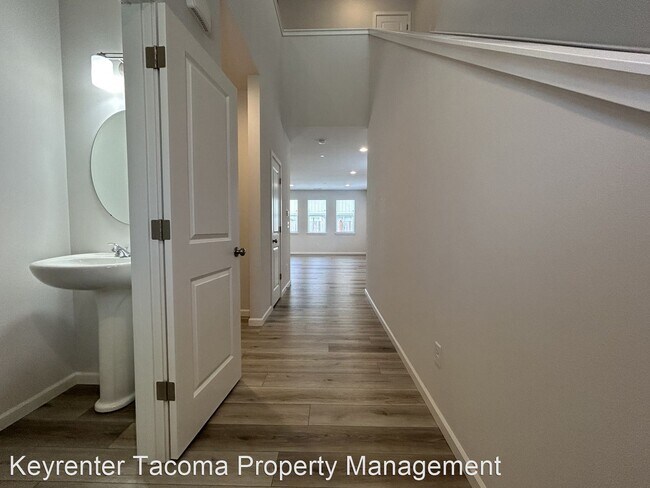 Foto del edificio - 3 br, 2.5 bath House - 8616 62nd Ave Ct SW