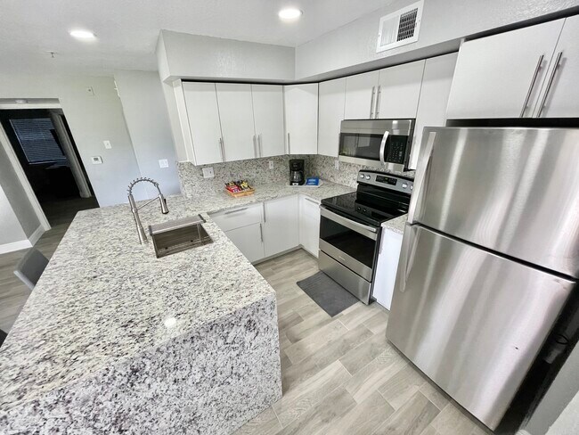 Cocina totalmente funcional - 7210 Westpointe Blvd