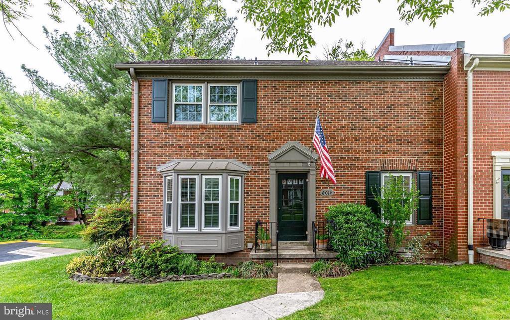 Primary Photo - 6014 Stoneygate Ct