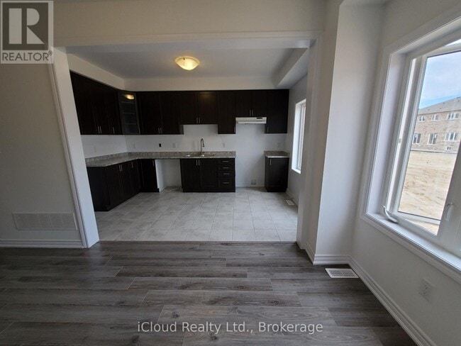 Building Photo - 152 Werry Ave