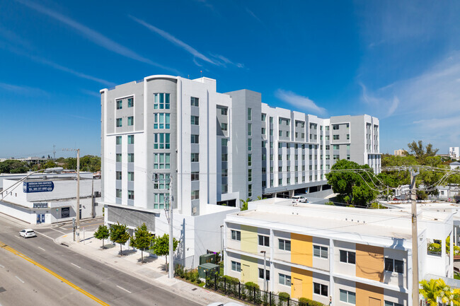 Building Photo - Wenski Groves