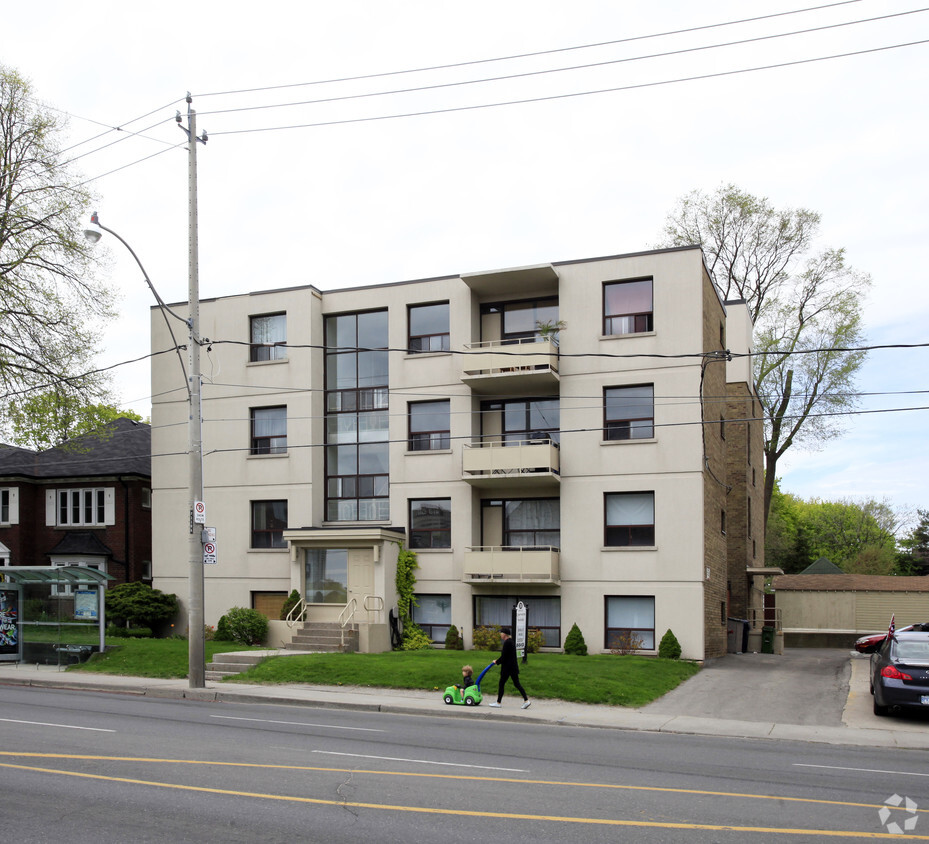 Primary Photo - 1106 Avenue Rd