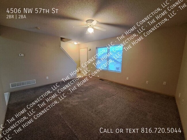 Building Photo - 2 bedroom and garage in Park Hill Schools!
