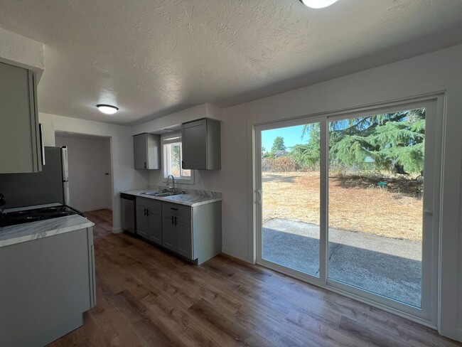 Building Photo - 4012so