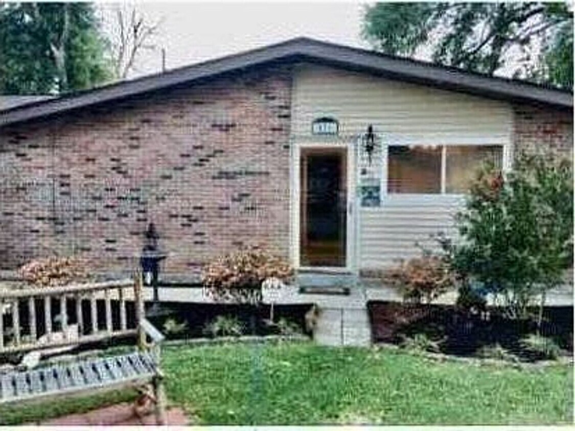 Primary Photo - BEAUTIFUL HOMES