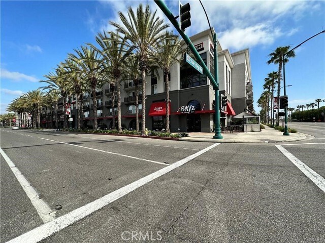 Foto principal - 1801 E Katella Ave