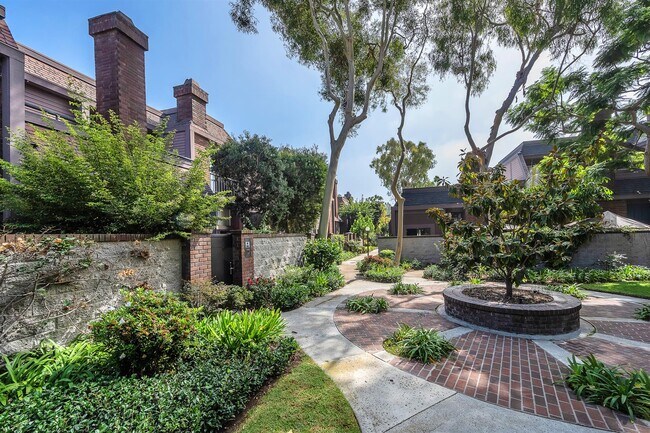 Frente - 4425 Alla Rd