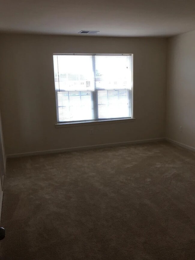 Bedroom 1/ Master - 535 Liam Pl