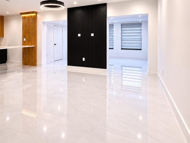 Foto del edificio - 901 NW 9th Ct