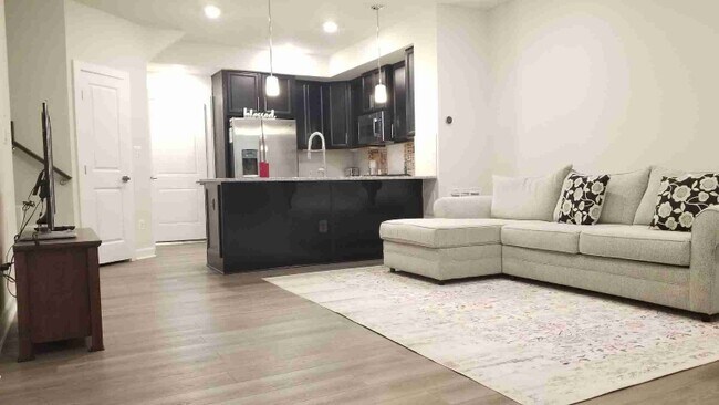 Foto del edificio - 2250 Woodland Gap Terrace