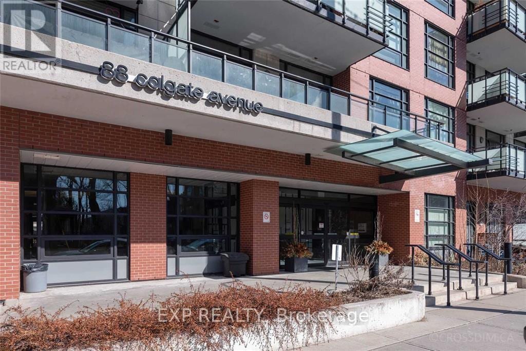 Photo principale - 88-688 Colgate Ave