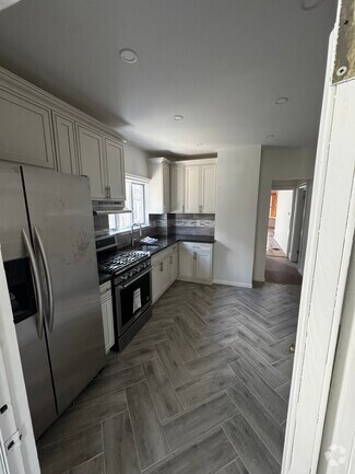 New Kitchen - 83 Cromwell Ave
