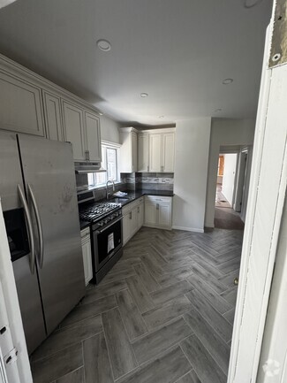 New Kitchen - 83 Cromwell Ave