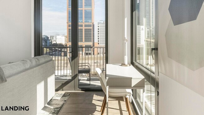 Building Photo - 1007 S Mint St