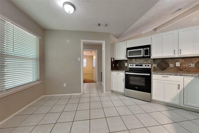Foto del edificio - 21306 Fernhollow Ln