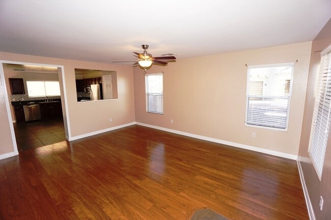 Building Photo - Modern Eastside Living: 3-Bed Oasis with Open-Concept Kitchen