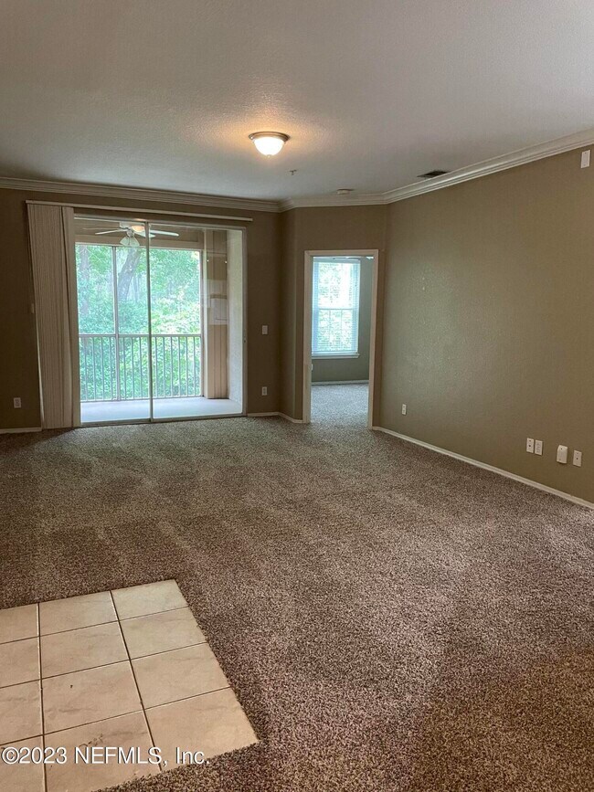 Building Photo - 13810 Sutton Park Dr N