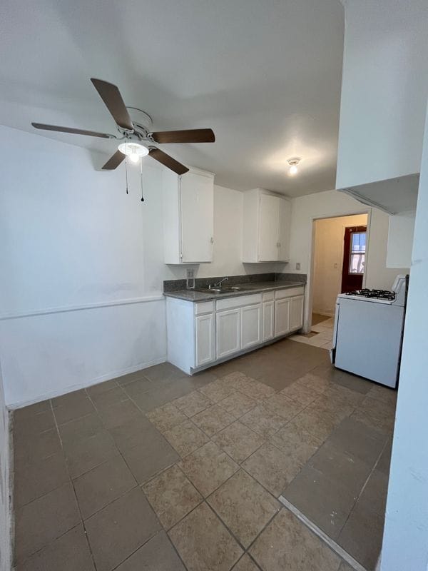Foto del edificio - 4223 W Broadway