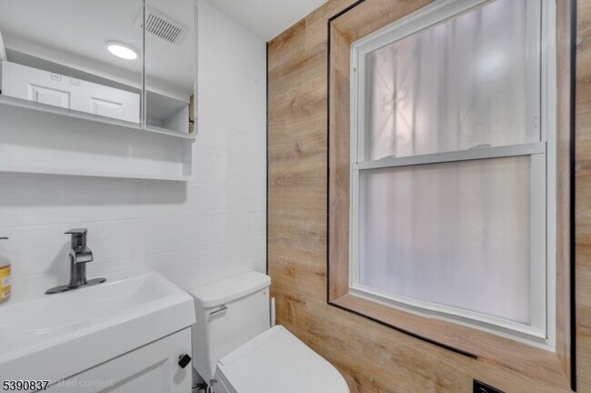 Foto del edificio - 13 2nd Ave