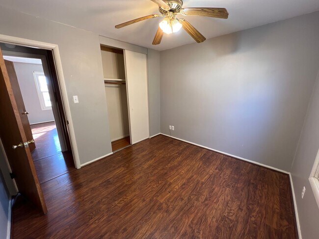 Building Photo - Treynor 2 Bedroom House