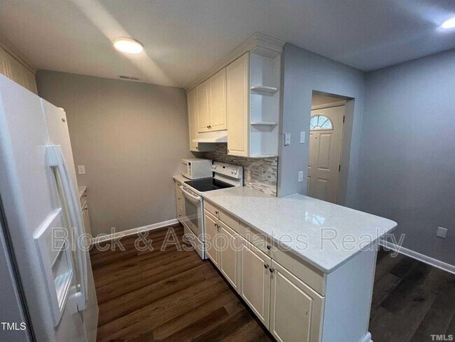 Building Photo - 1112 Hazelnut Dr