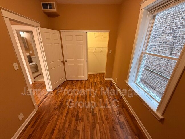 Foto del edificio - 2524 W Cortez St