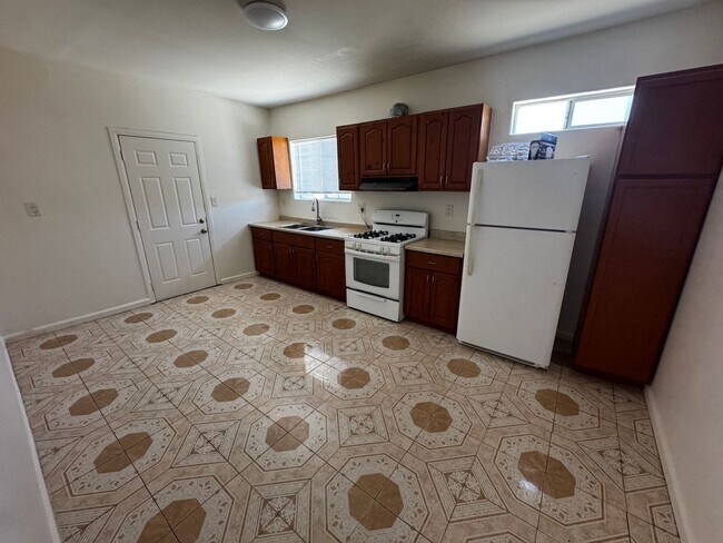 Foto del edificio - 440-46 Millar Ave