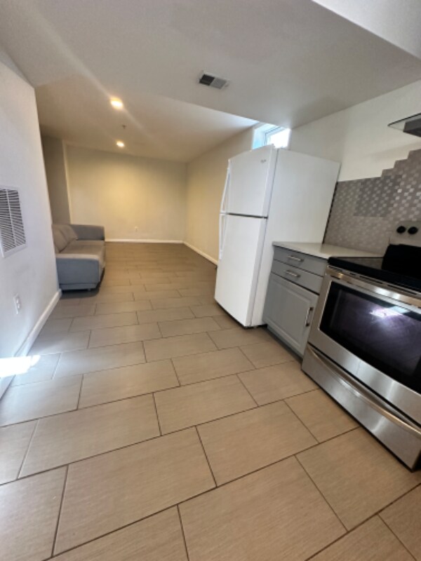 Foto del edificio - 1530 Shellford Ln