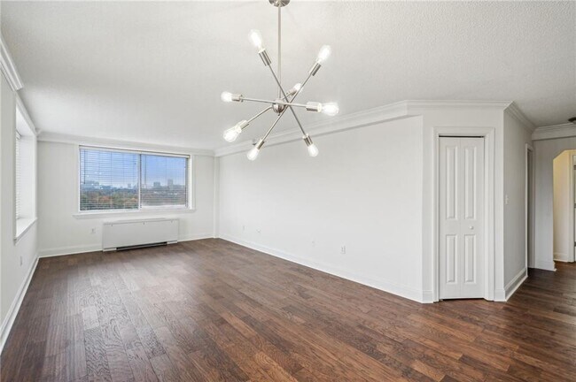 Building Photo - 2479 Peachtree Rd