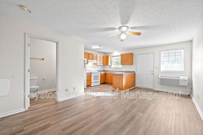 Foto del edificio - 280-C Thompsonville Lane