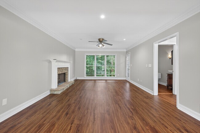 Foto del edificio - 3760 Peachbluff Ct