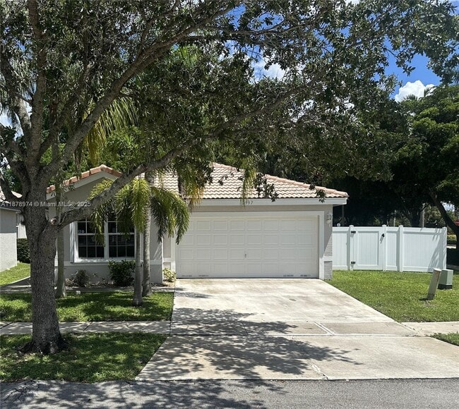 Foto del edificio - 2997 SW 179th Ave