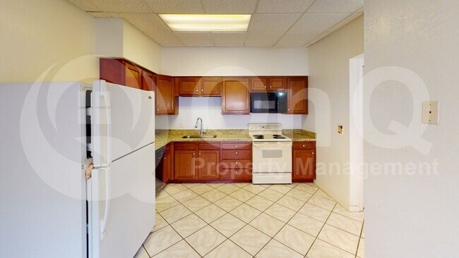 Foto del edificio - 652 N Drew St W