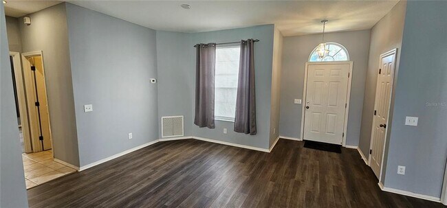 Building Photo - 4227 3rd Ave E