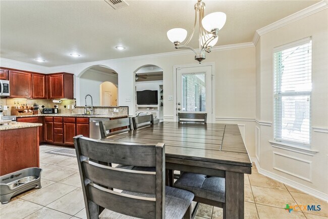 Foto del edificio - 1507 Hazelnut Dr