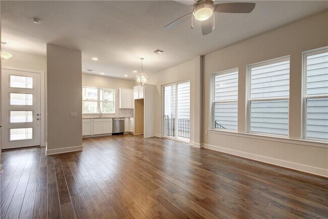 Building Photo - 2910 Zach Scott St