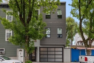 Building Photo - 80 Everett St