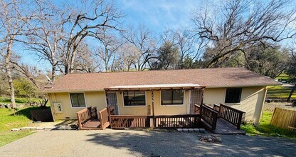 Building Photo - 138 Patterson Ct