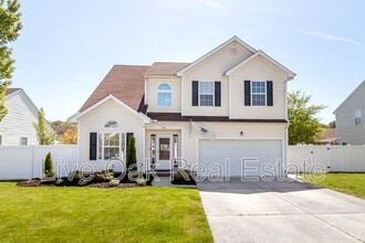 Building Photo - 909 Flores Ct