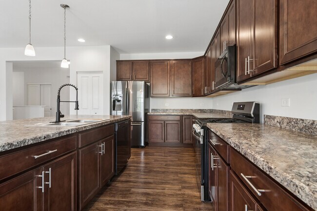 Building Photo - 108 Telluride Ln