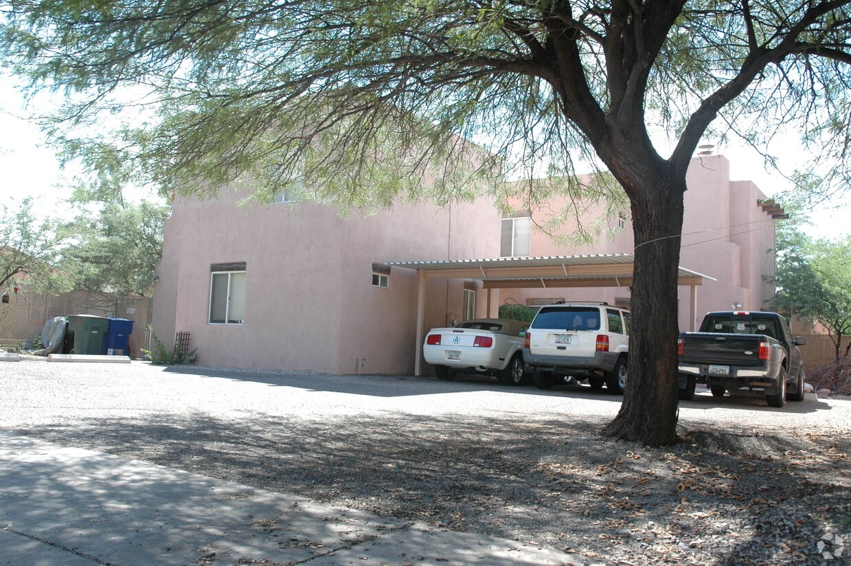 Building Photo - 2719-2727 N Flanwill Blvd