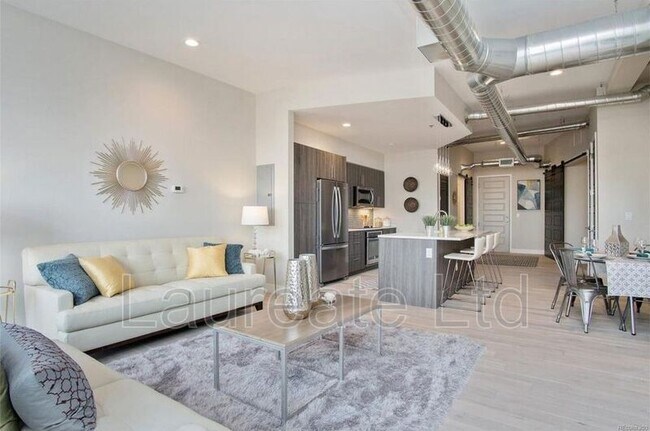 Building Photo - 3198 Blake St