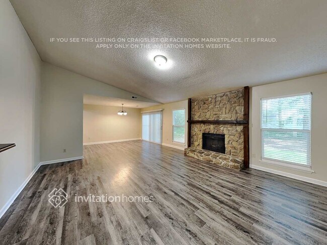 Foto del edificio - 4700 Cricklewood Ln