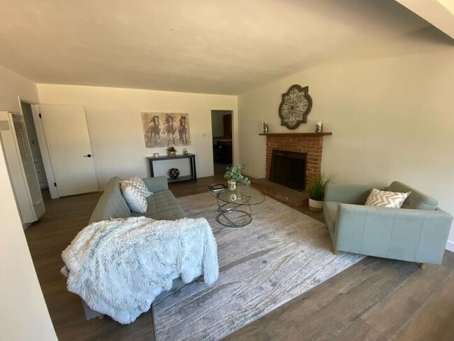 Foto del edificio - 917 Hamilton Ln