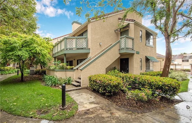 Building Photo - This home is a cozy 1 BR, 1 BA Condo