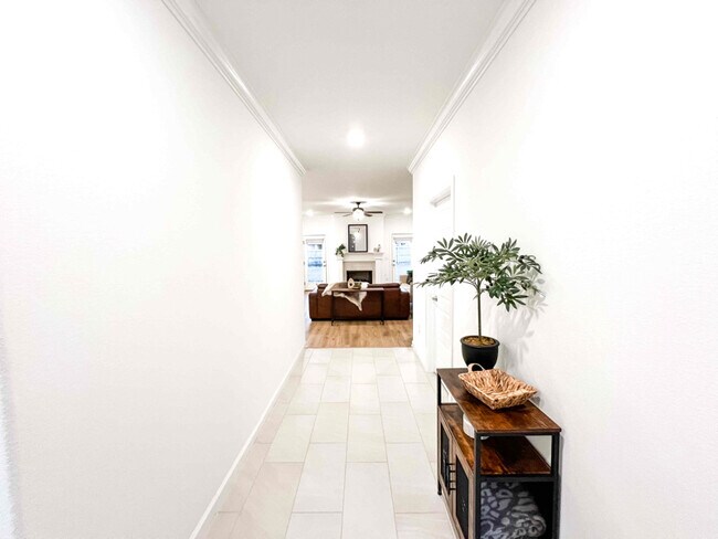 Foto del edificio - 310 W Tyler Rd