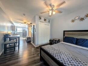 Building Photo - 1446 Ocean Dr