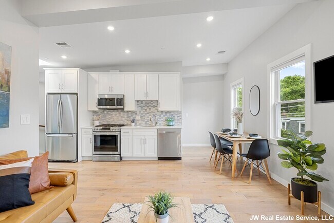 Foto del edificio - 338 Hurley St