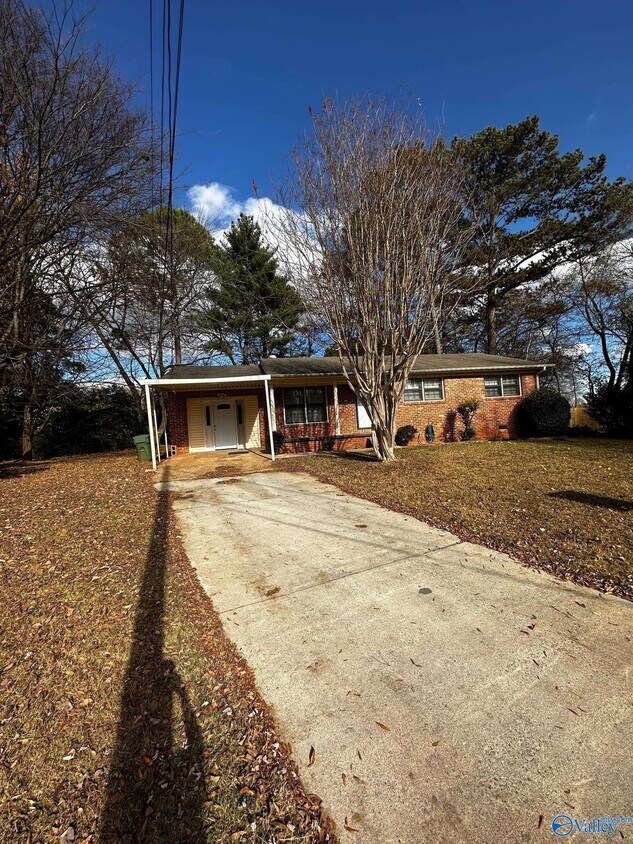 Primary Photo - 3514 Lois Ln NW