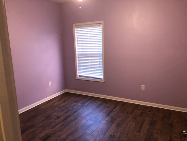 Foto del edificio - Great quiet Condo in Auburn available July!